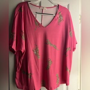 NEW Entro Pink cheetah v neck ladies large tee